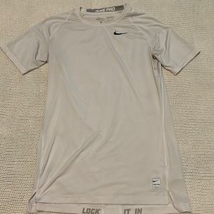 Men’s Nike Pro compression shirt Size L